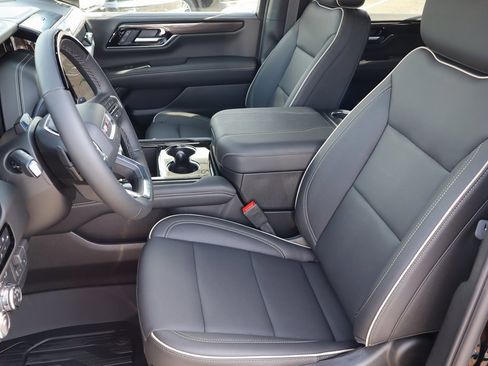 New 2025 GMC Yukon XL Elevation image 11