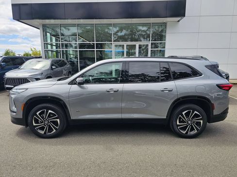Used 2026 Buick Enclave Sport Touring FWD image 2
