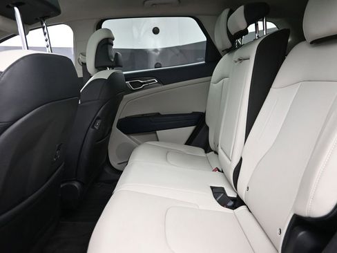 Used 2025 Kia Sportage EX w/ EX Premium Package image 11