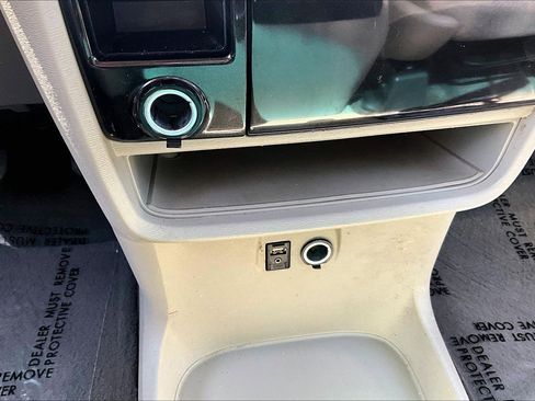 Used 2012 Toyota Sienna LE w/ Towing Pkg AWD/4WD image 32