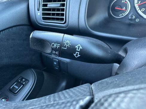 Used 2005 Honda CR-V LX image 21