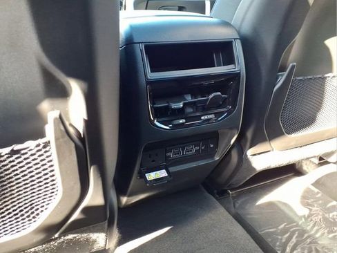 New 2025 Jeep Grand Cherokee Limited AWD/4WD image 11
