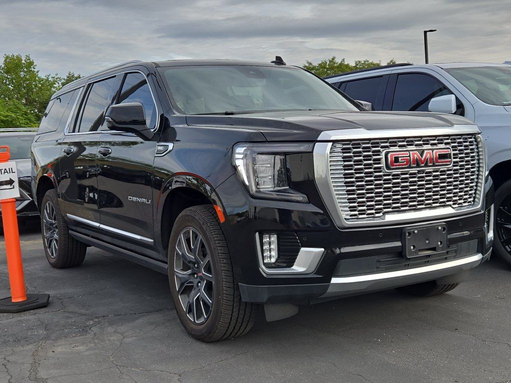 Certified 2024 GMC Yukon XL Denali AWD/4WD image 3