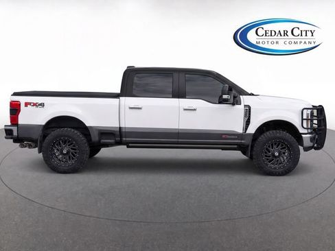 Used 2024 Ford F250 Lariat w/ Lariat Ultimate Package AWD/4WD image 8