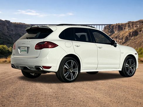 Used 2014 Porsche Cayenne Diesel AWD/4WD image 3