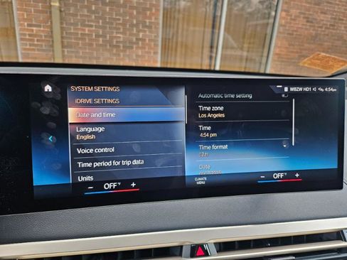 Used 2023 BMW iX xDrive50 w/ Ultimate Package 2 image 53