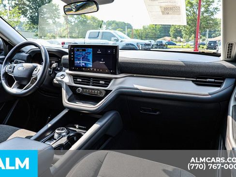 Used 2025 Ford Explorer Active RWD image 32