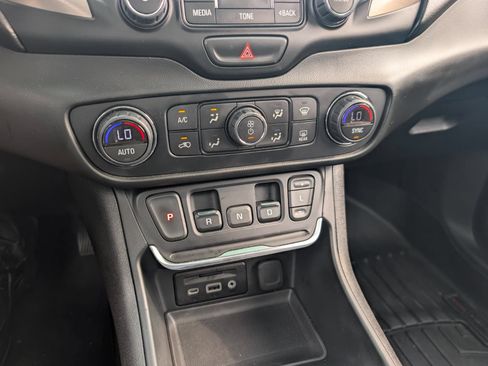 Used 2018 GMC Terrain Denali w/ Advanced Safety Package AWD/4WD image 41