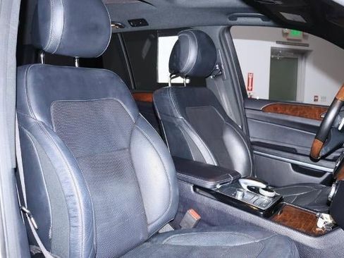 Used 2018 Mercedes-Benz GLS 550 4MATIC w/ Driver Assistance Package image 21