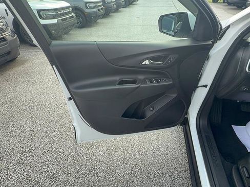 Used 2021 Chevrolet Equinox LT AWD/4WD image 11