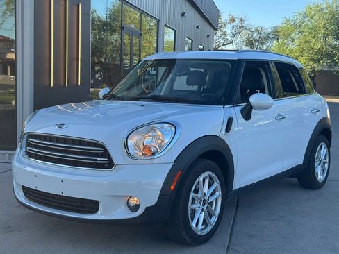 Used 2016 MINI Cooper Countryman w/ Premium Package FWD image 2