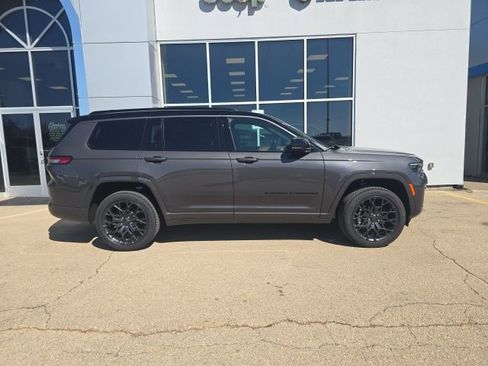 New 2026 Jeep Grand Cherokee L Summit AWD/4WD image 3