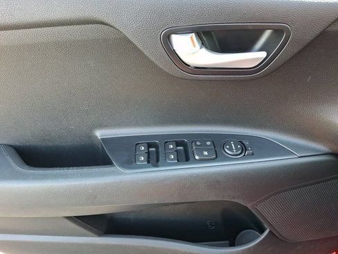 Used 2018 Kia Rio S FWD image 16
