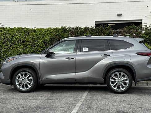 New 2026 Toyota Highlander Limited AWD/4WD image 7