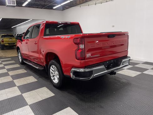 Used 2025 Chevrolet Silverado 1500 LT image 2