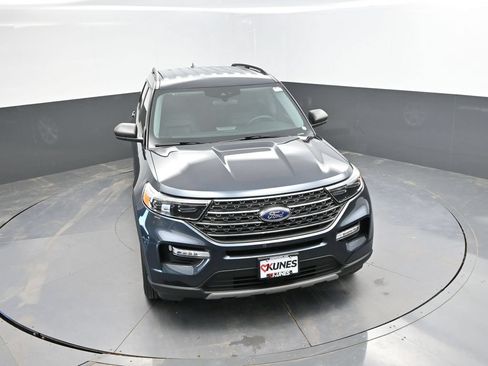 Used 2024 Ford Explorer XLT w/ Equipment Group 202A AWD/4WD image 29