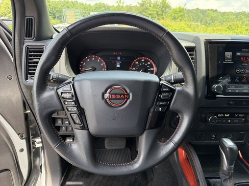 Used 2024 Nissan Frontier PRO-4X w/ Technology Package AWD/4WD image 24