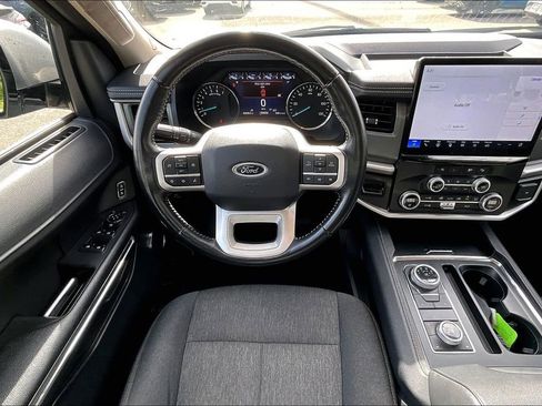 Used 2024 Ford Expedition XLT AWD/4WD image 8