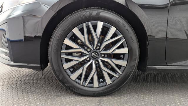 Used 2025 Nissan Altima 2.5 SV FWD image 27