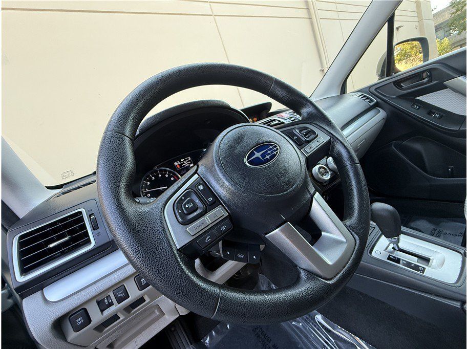 Used 2018 Subaru Forester 2.5i Premium AWD/4WD image 8
