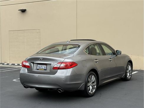 Used 2013 INFINITI M37 w/ Premium Pkg image 7