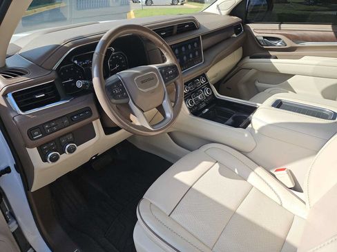 Certified 2021 GMC Yukon XL Denali AWD/4WD image 10