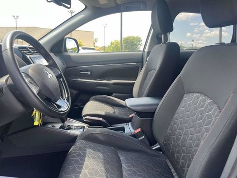 Used 2025 Mitsubishi Outlander Sport ES AWD/4WD image 16