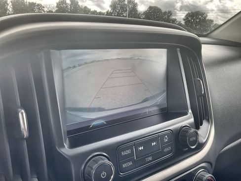 Used 2018 Chevrolet Colorado Z71 AWD/4WD image 25