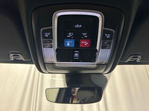 Used 2025 RAM 1500 Laramie w/ Sport Appearance Package AWD/4WD image 19