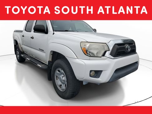 Used 2015 Toyota Tacoma PreRunner image 1