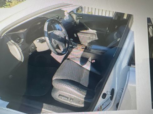 Used 2010 Lexus IS 250 RWD image 2
