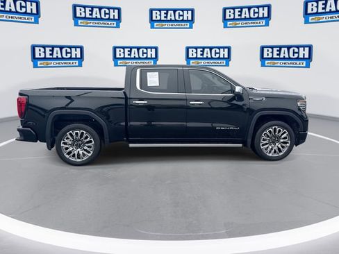 Used 2025 GMC Sierra 1500 Denali Ultimate image 9