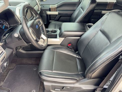 Used 2017 Ford F250 Lariat image 5