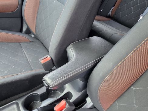 Used 2020 Nissan Kicks SR image 35