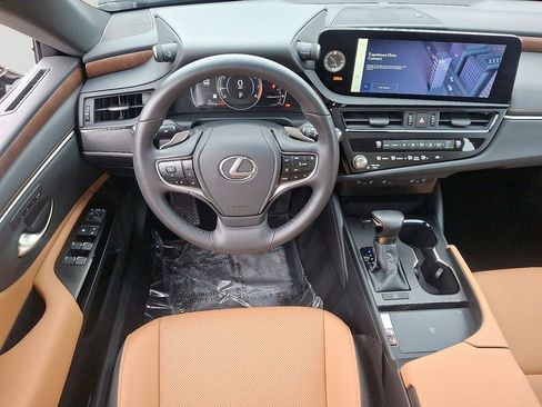 Used 2024 Lexus ES 350 w/ Premium Package image 12