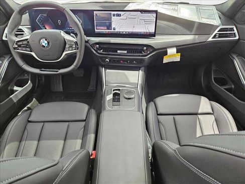 Used 2025 BMW 330i Sedan w/ Convenience Package image 15