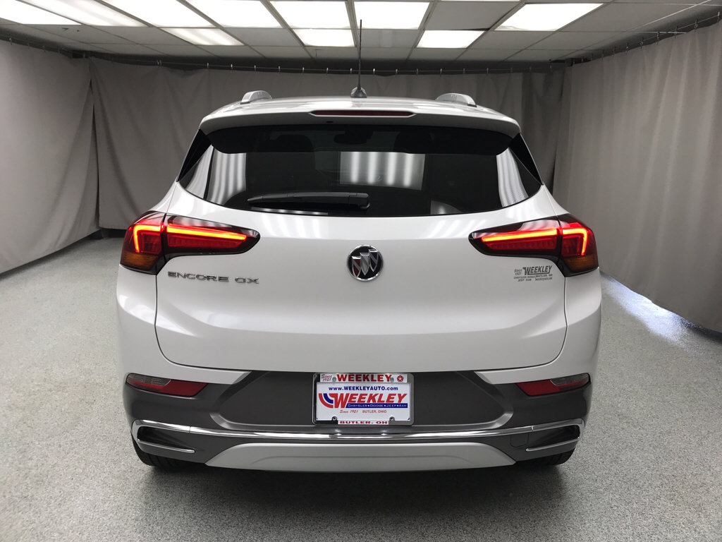 Used 2023 Buick Encore GX Essence w/ Experience Buick Package FWD image 3