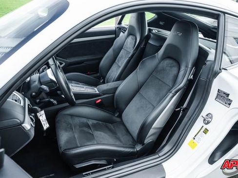 Used 2016 Porsche Cayman GT4 image 5