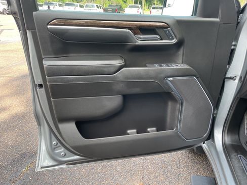 Used 2024 GMC Sierra 1500 Elevation AWD/4WD image 12