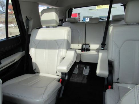 Used 2020 Ford Expedition Platinum image 8