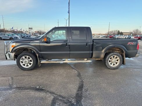 Used 2016 Ford F250 Lariat w/ Lariat Interior Package image 5