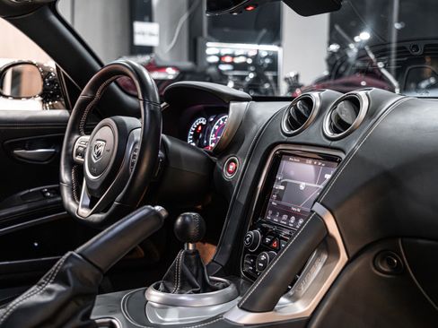 Used 2014 SRT Viper GTS w/ GTS Laguna Interior Package image 22