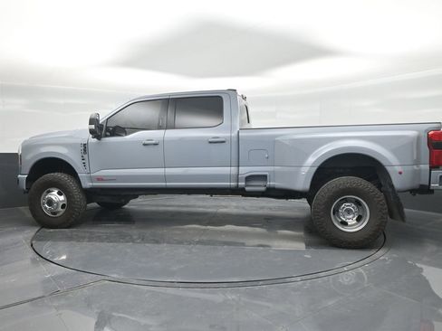 Used 2024 Ford F350 Lariat w/ Lariat Ultimate Package AWD/4WD image 29