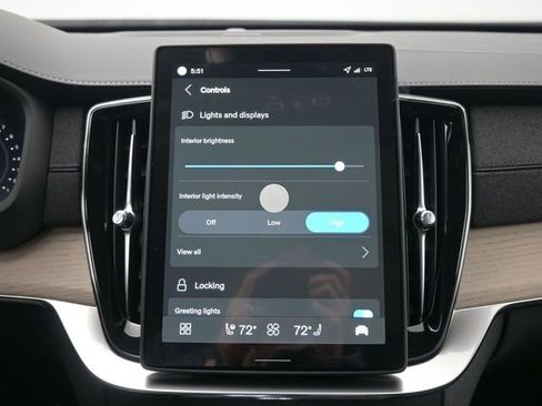 New 2026 Volvo XC90 B6 Plus w/ Protection Package Premier image 17