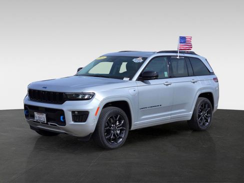 Used 2023 Jeep Grand Cherokee 30th Anniversary image 8