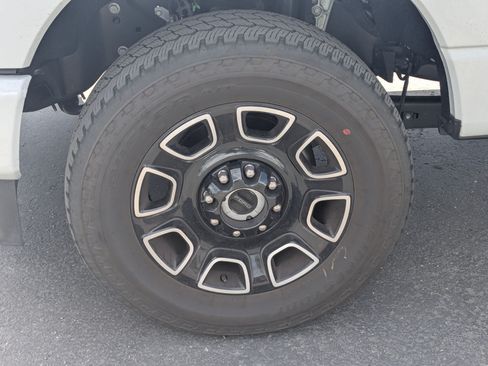 Used 2026 Ford F350 Platinum AWD/4WD image 14