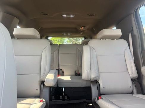New 2026 Chevrolet Suburban LT w/ Comfort Package AWD/4WD image 15