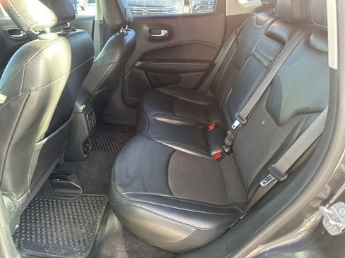 Used 2019 Jeep Compass Altitude image 15