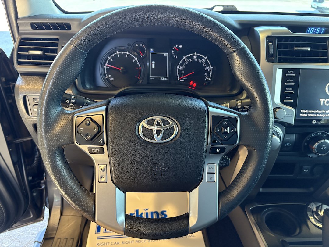 Used 2022 Toyota 4Runner SR5 Premium w/ Moonroof Package AWD/4WD image 12