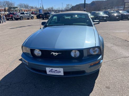 Used 2008 Ford Mustang GT Premium image 2